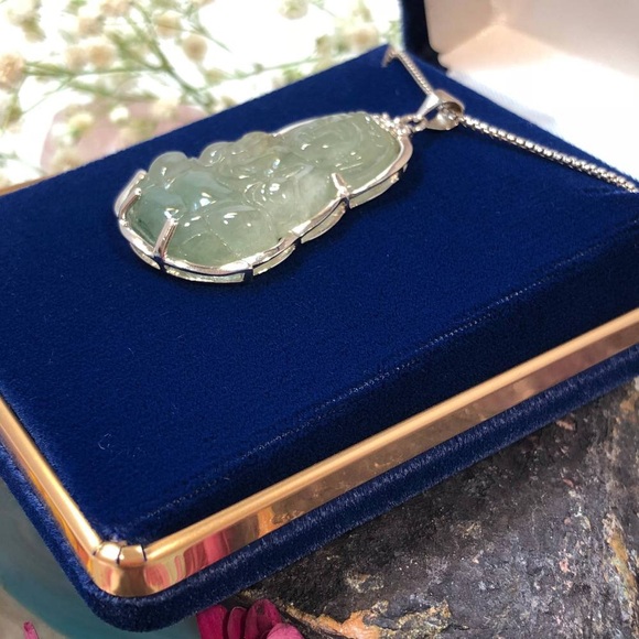 💎Jade Buddha Necklace with Diamonds - Picture 6 of 6